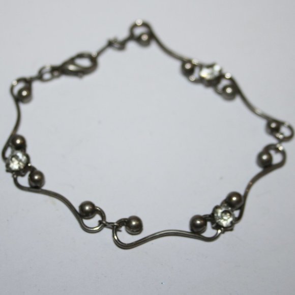 Beautiful silver and rhinestone bracelet 7" - Picture 1 of 4